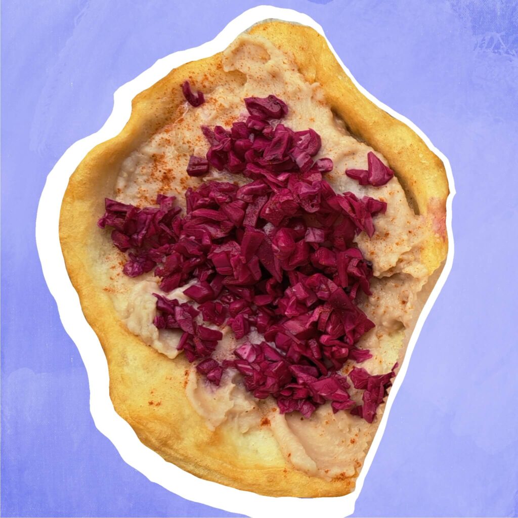 vegansk_langos_med_vitbonorkram_och_rodkal